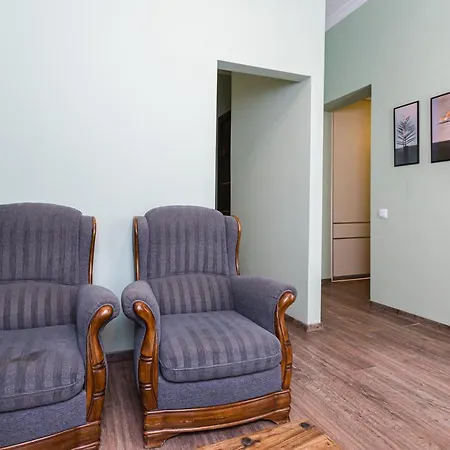 сучасна у львові вулиця дарії гусяк 9